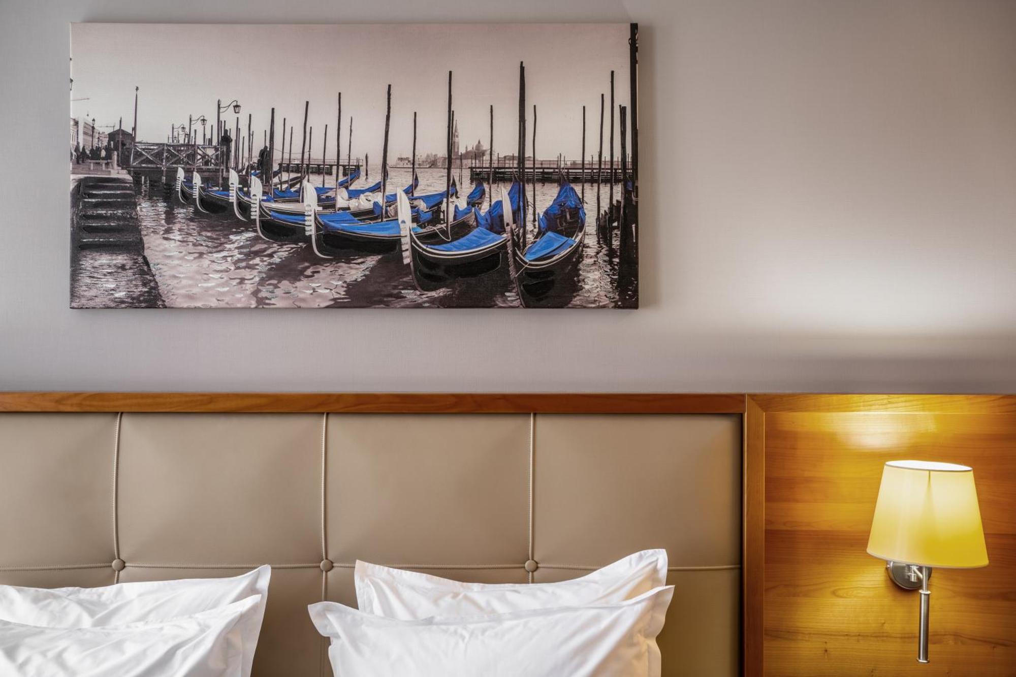 Cityhotel Киев Стая снимка